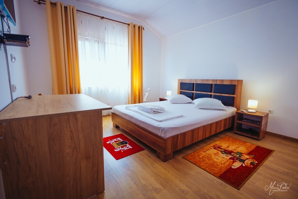 Camere de închiriat Casa Dochia