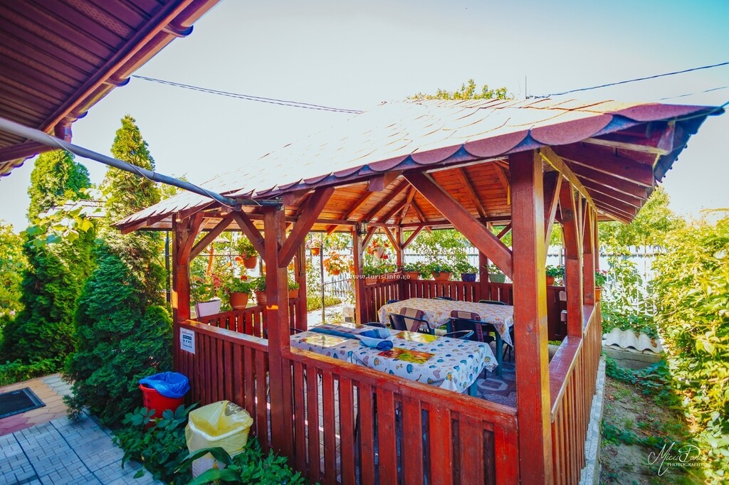 Camere de închiriat Casa Dochia
