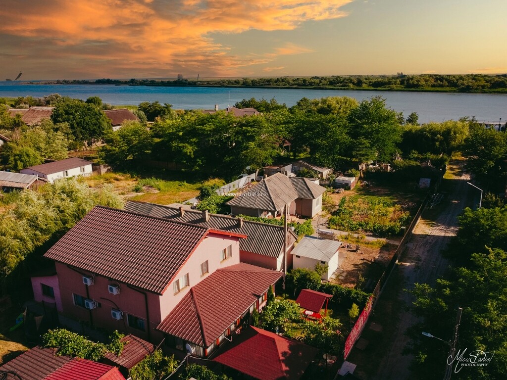 Camere de închiriat Casa Dochia