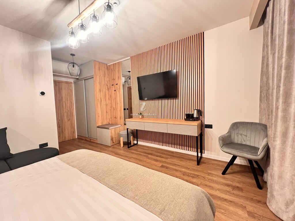 Ecvestria Chalet