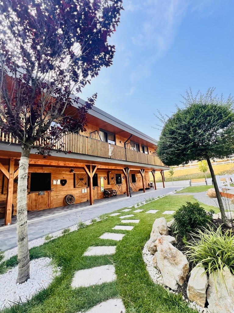 Ecvestria Chalet