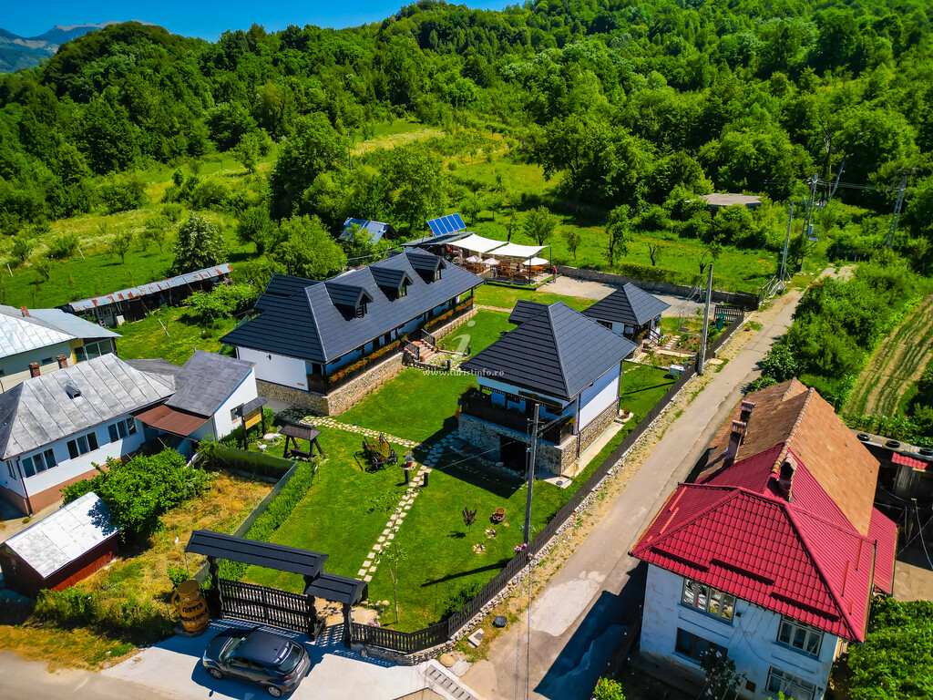 Pensiunea Agroturistică Curtea Țărănească