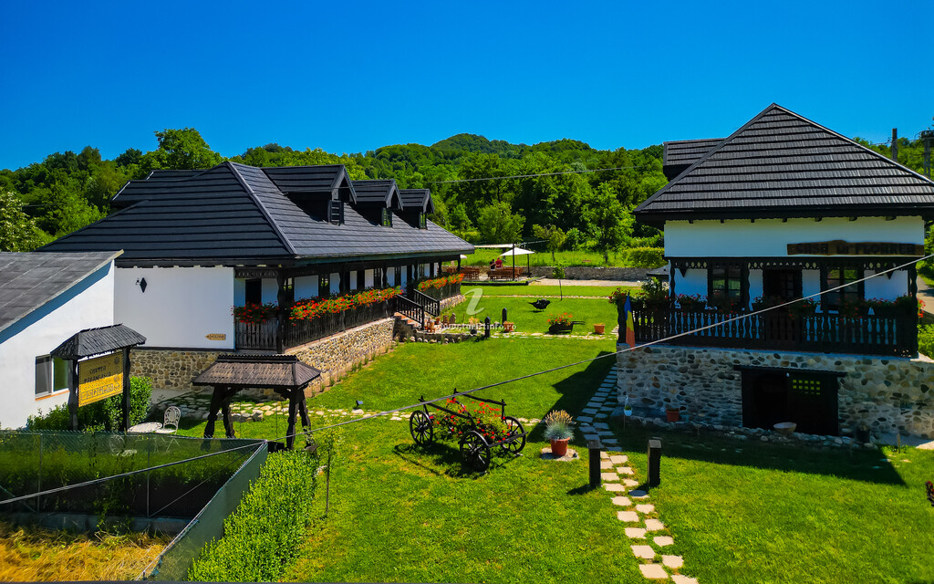 Pensiunea Agroturistică Curtea Țărănească