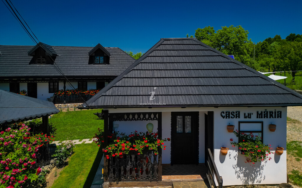 Pensiunea Agroturistică Curtea Țărănească