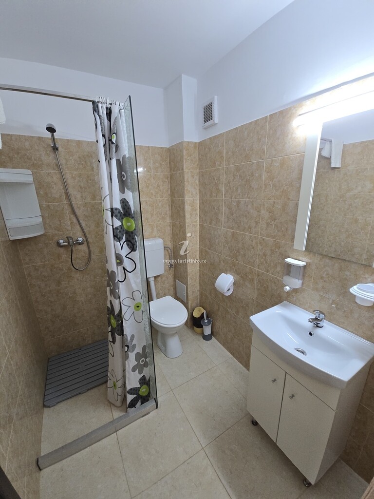 Camere de închiriat Casa Ani