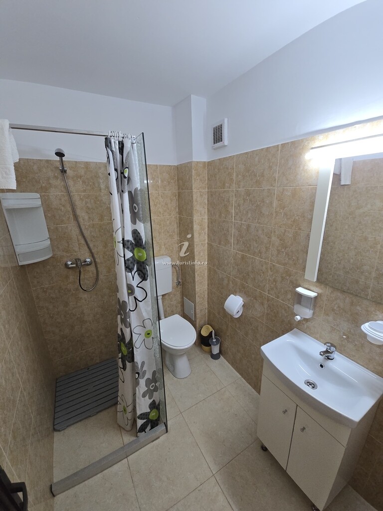 Camere de închiriat Casa Ani