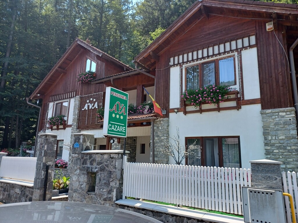 Pensiunea Ava