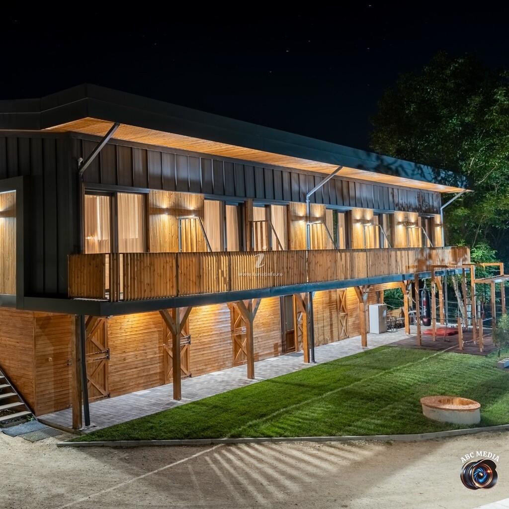 Ecvestria Chalet
