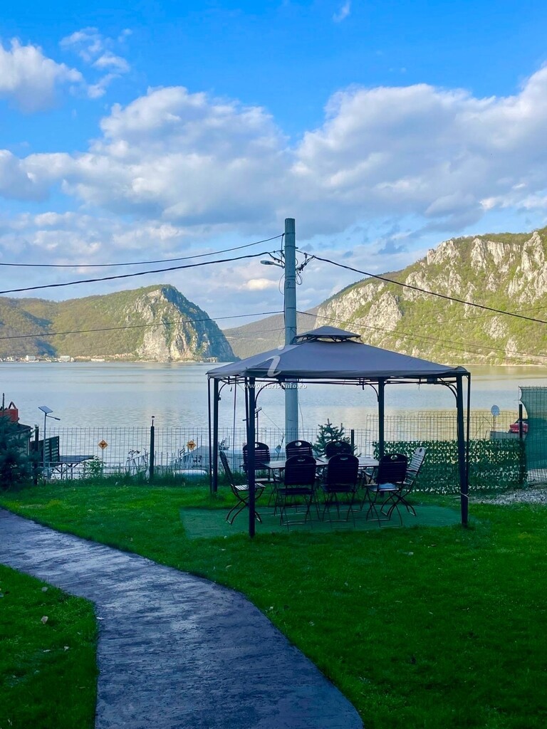 Casa de vacanță la Cico