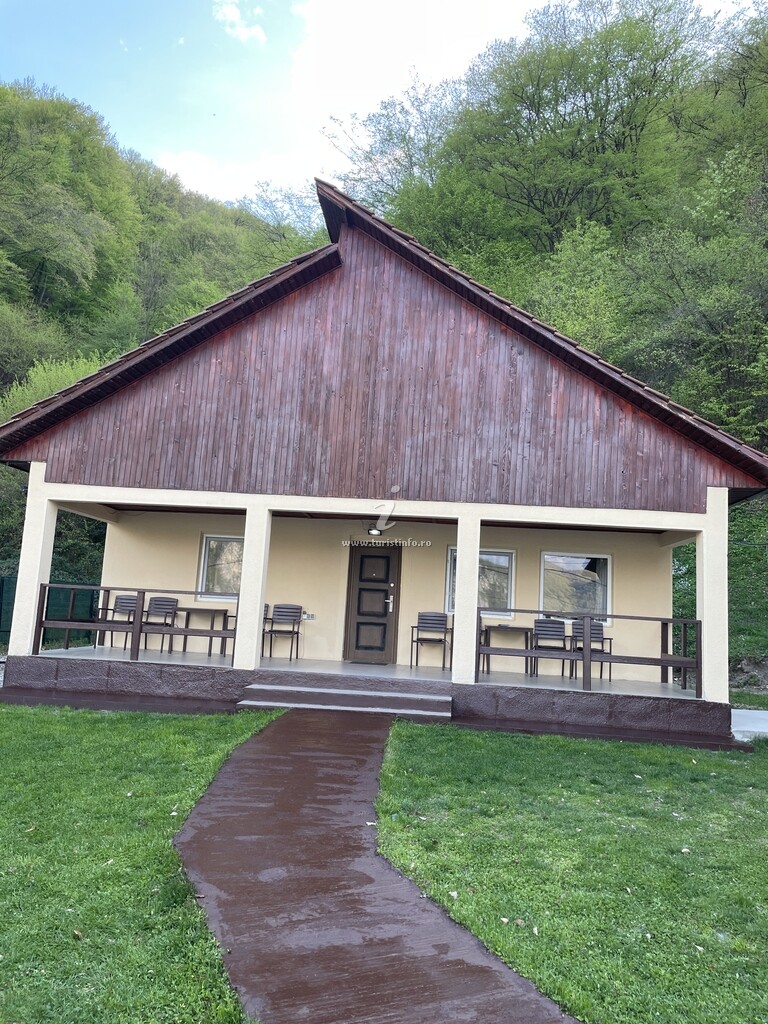 Casa de vacanță la Cico