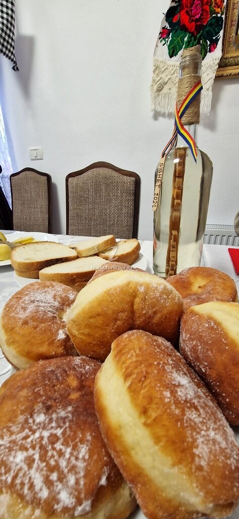 Pensiunea La Ancuța  în  Susani