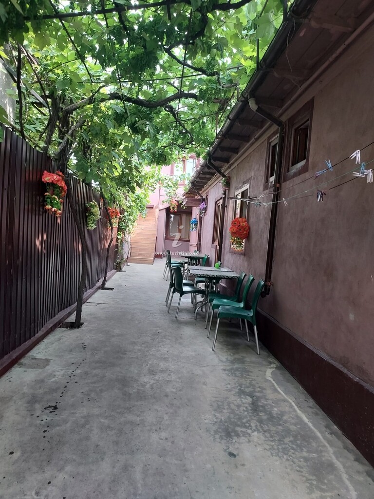Casa Bota
