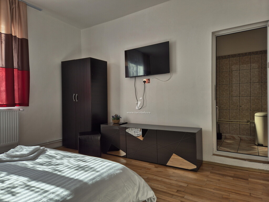 Casa la Neluțu Ceterașu