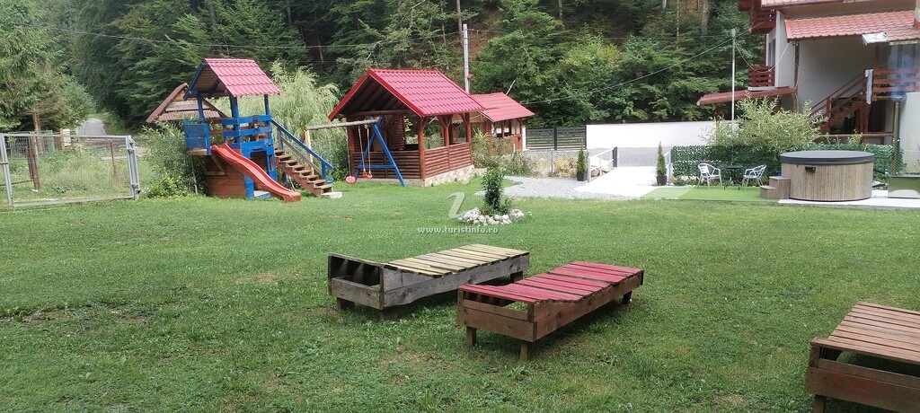 Pensiunea Liniștea Muntelui
