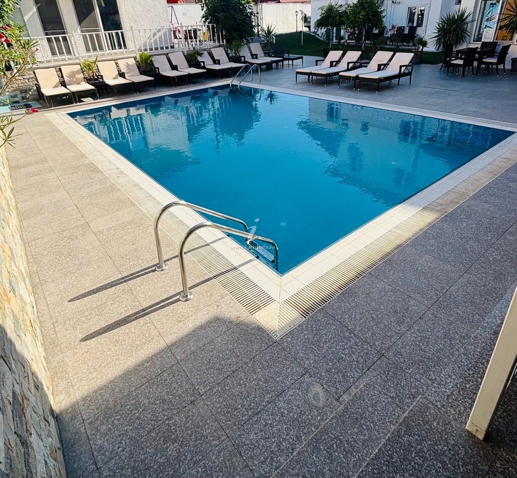 Hotel Maraili`s