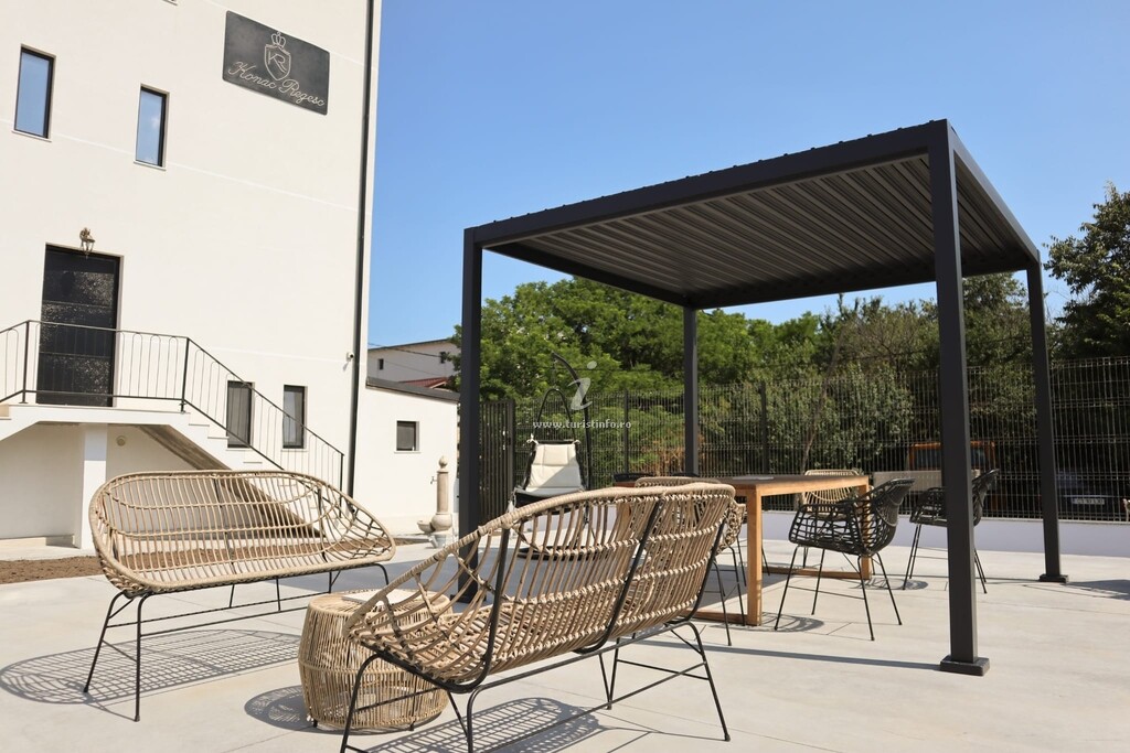 Apartamente Konac Regesc