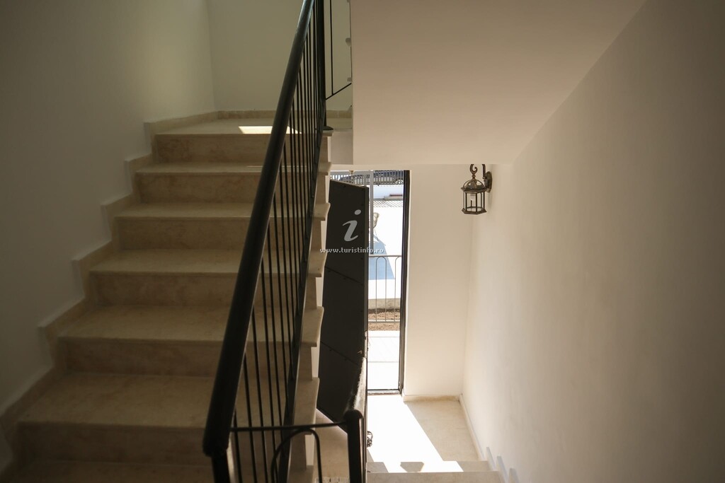 Apartamente Konac Regesc