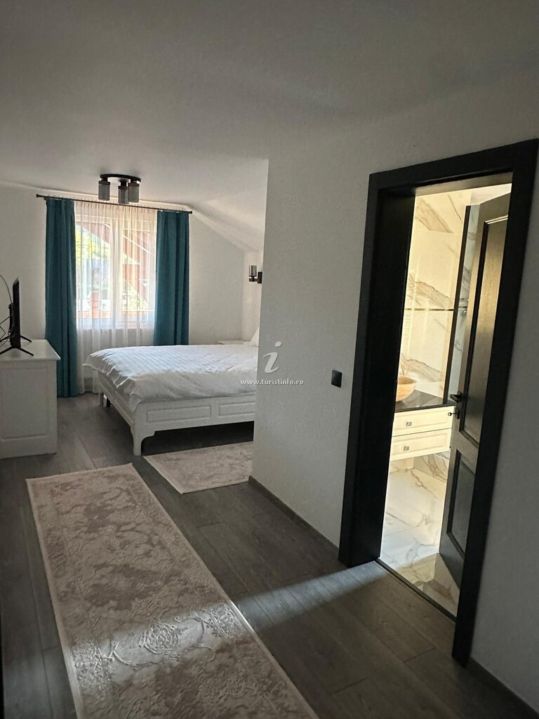 Camere de închiriat sub Dumbravă