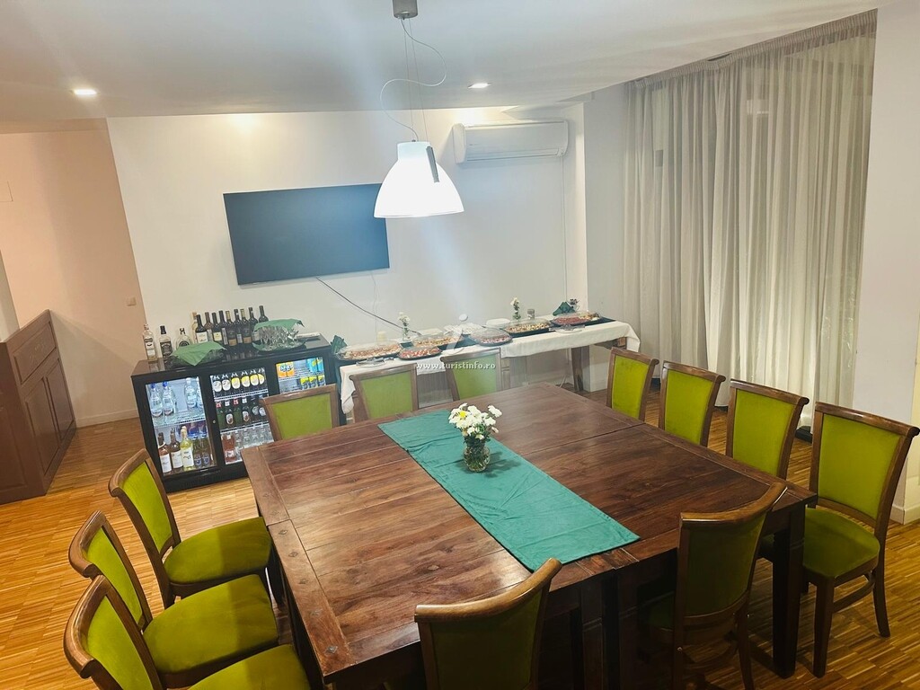 Pensiunea May Residence