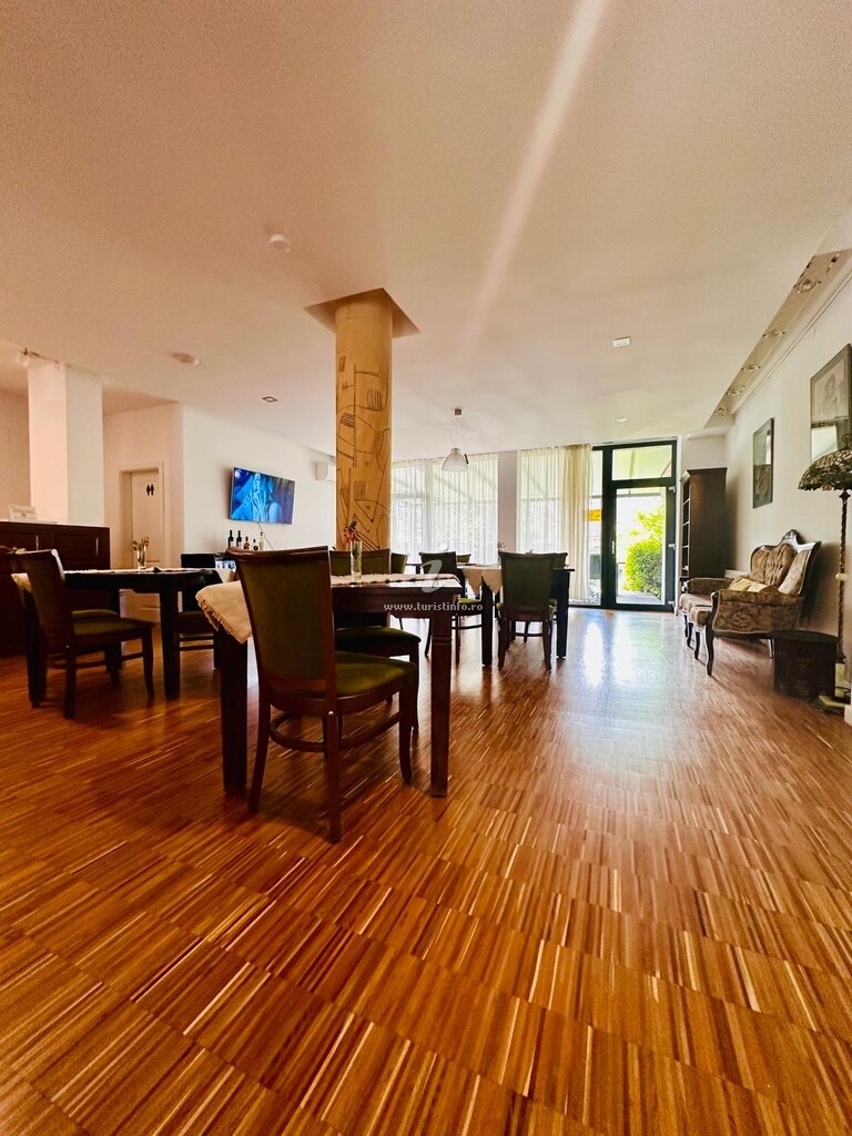 Pensiunea May Residence