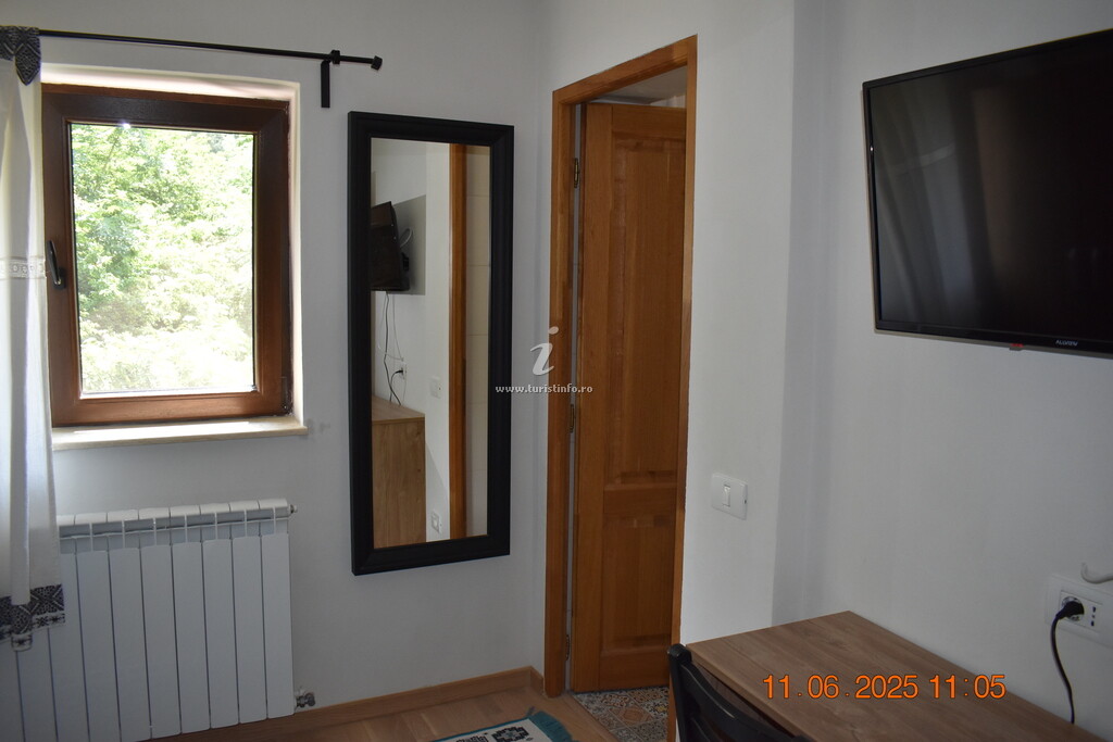 Casa Capra Cu Trei Iezi