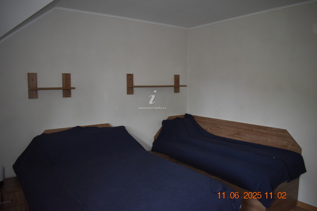 Casa Capra Cu Trei Iezi