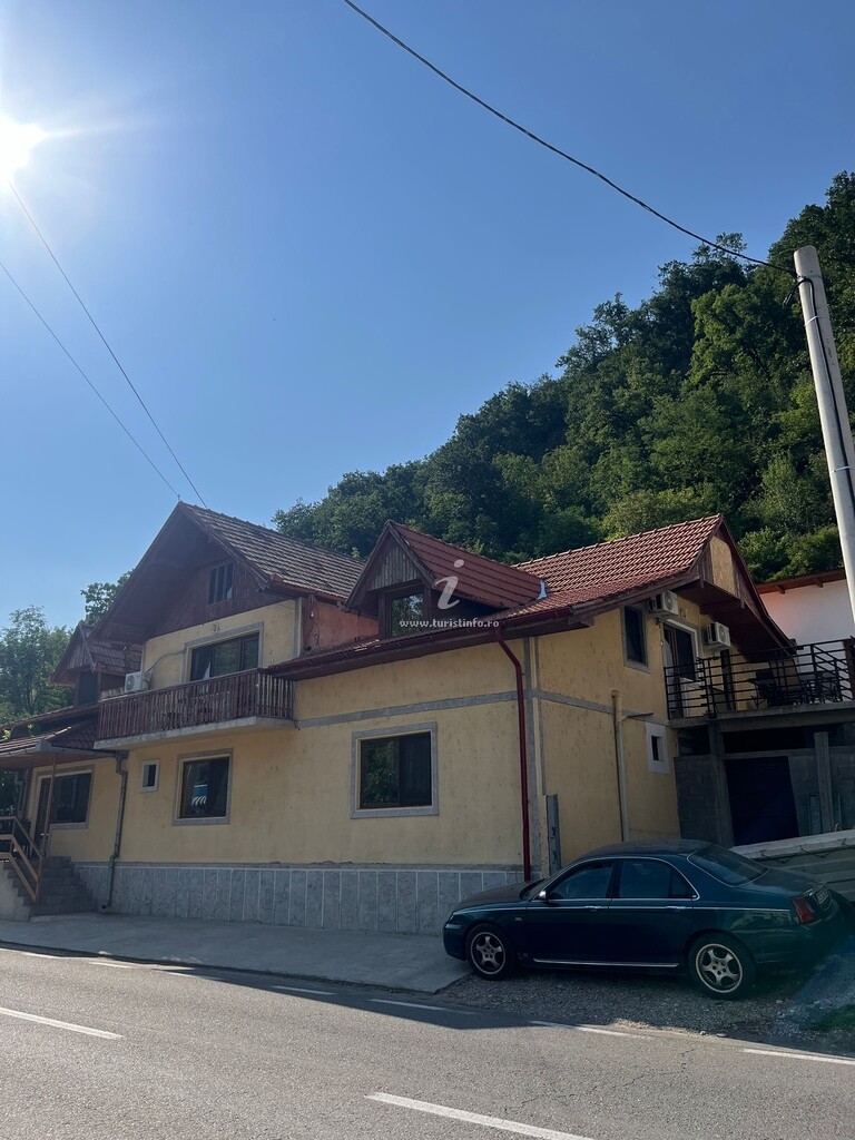 Casa Dina