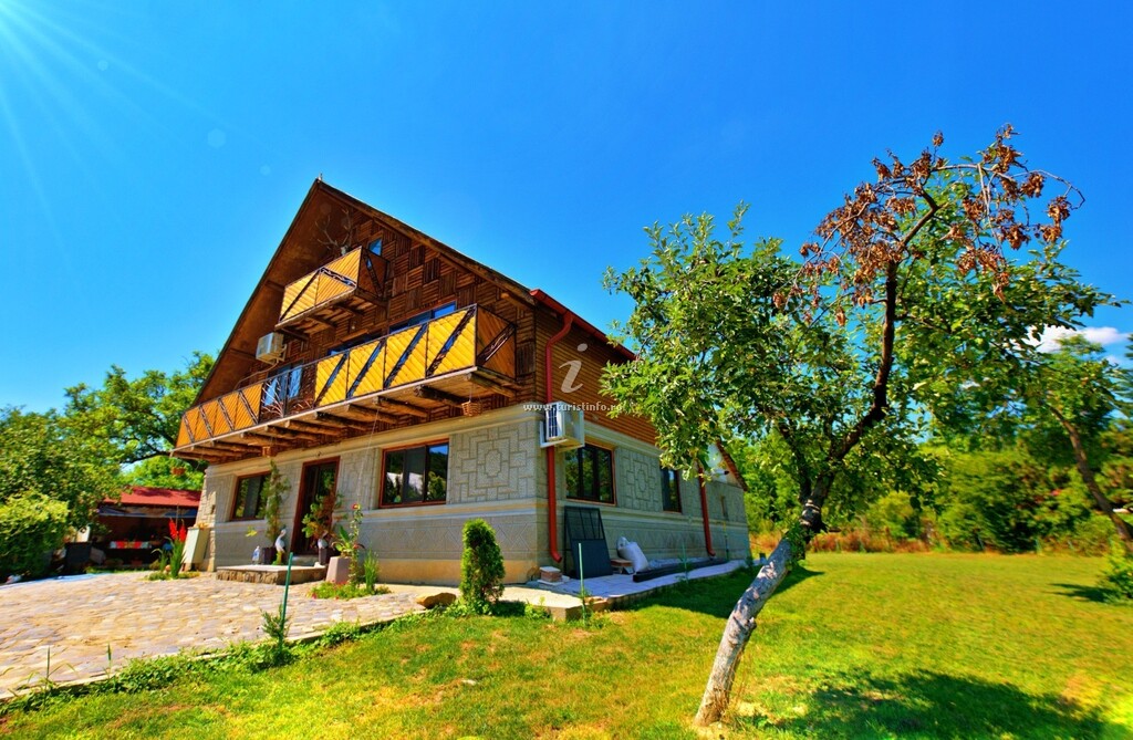 Cabana La Costică Vânătoru