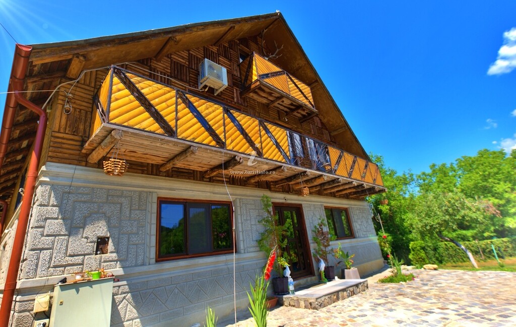 Cabana La Costică Vânătoru