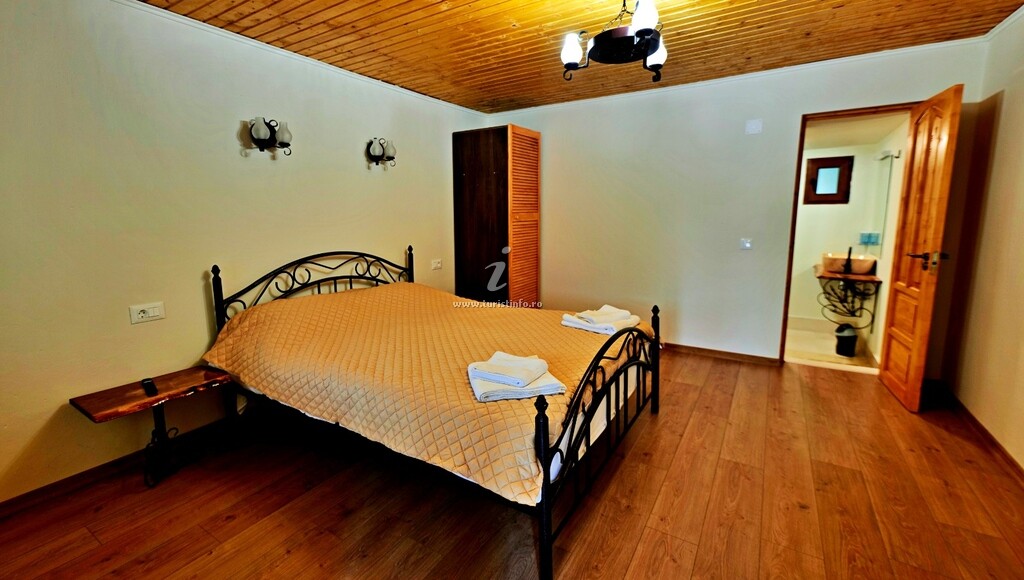 Cabana La Costică Vânătoru