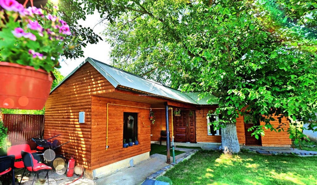 Cabana La Costică Vânătoru