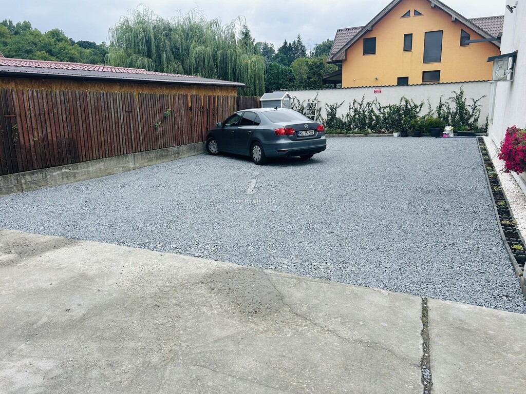 Apartament de închiriat