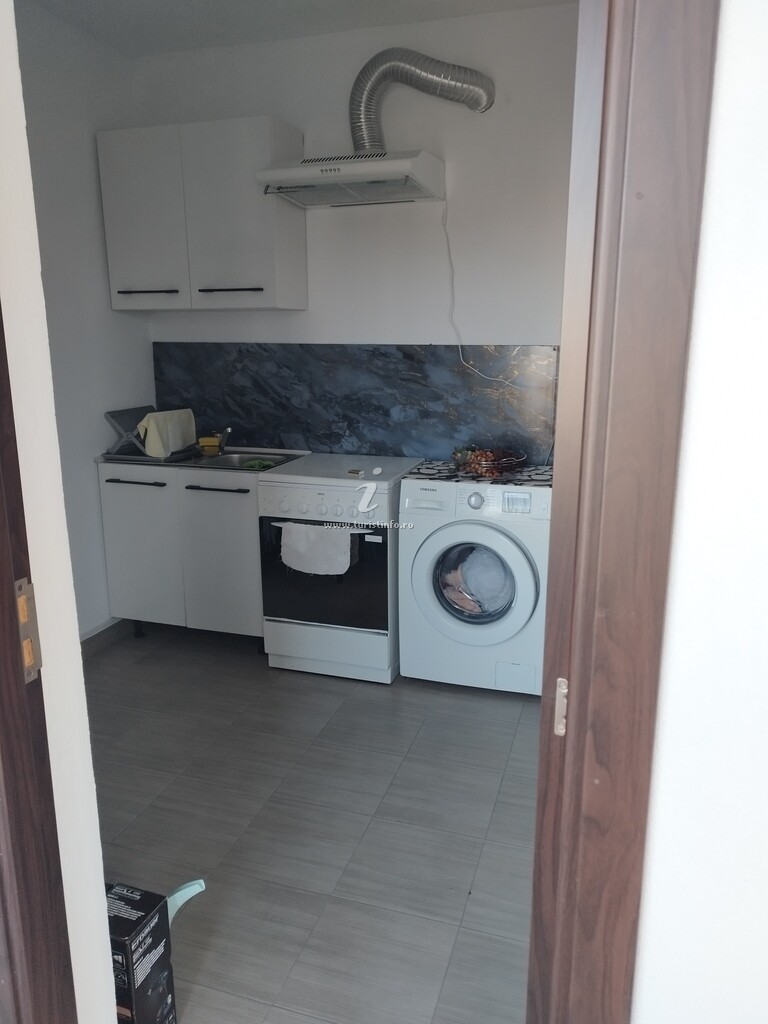 Camere de închiriat Edmond