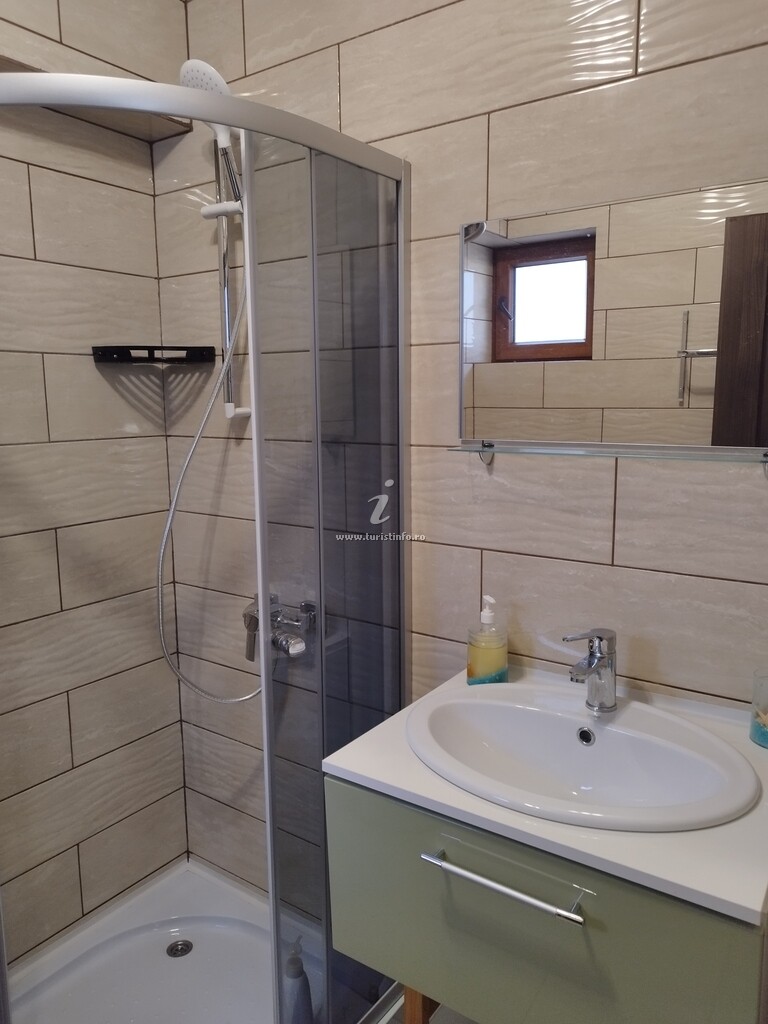 Camere de închiriat Edmond