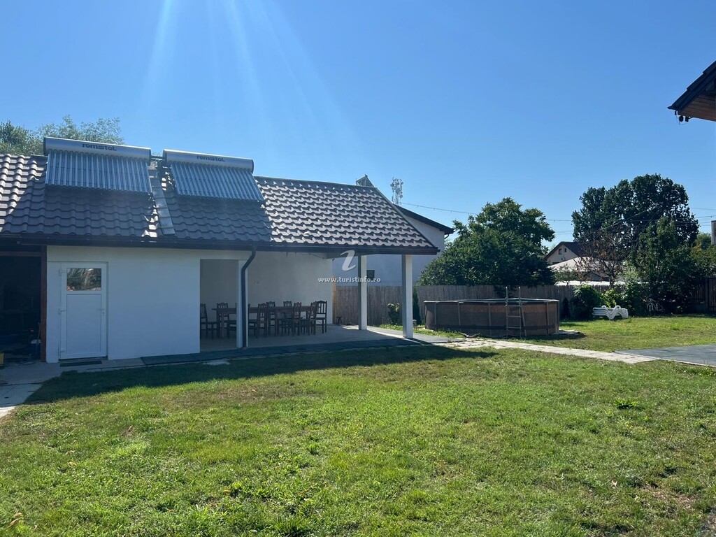 Camere de închiriat La Luca