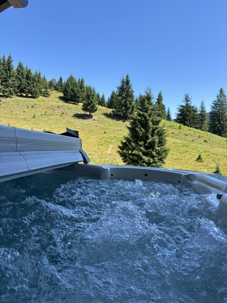 Cabana Cuibul lui Răzvan