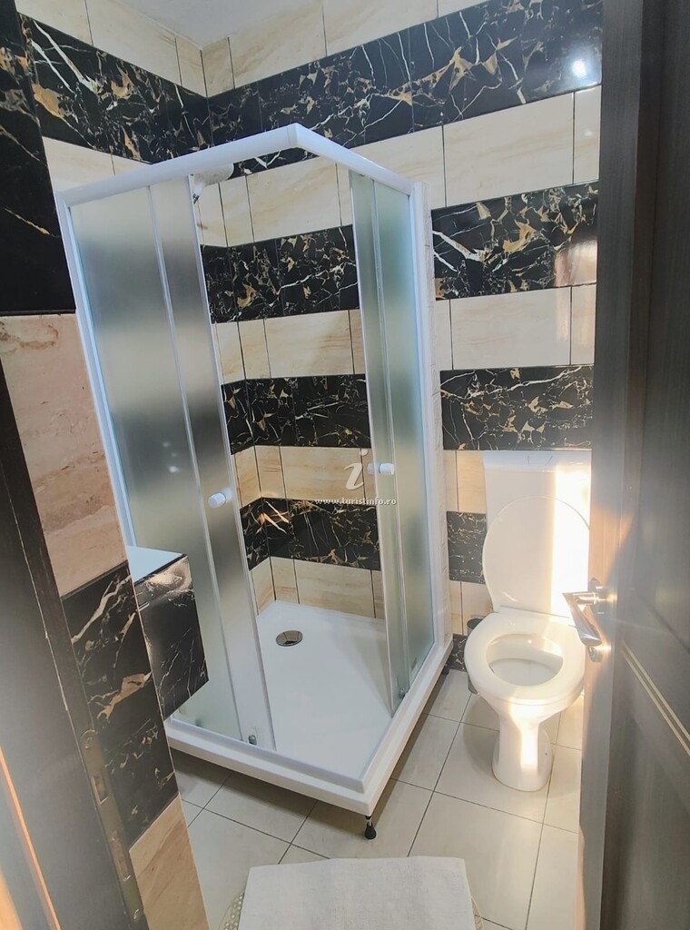 Camere de închiriat Edmond