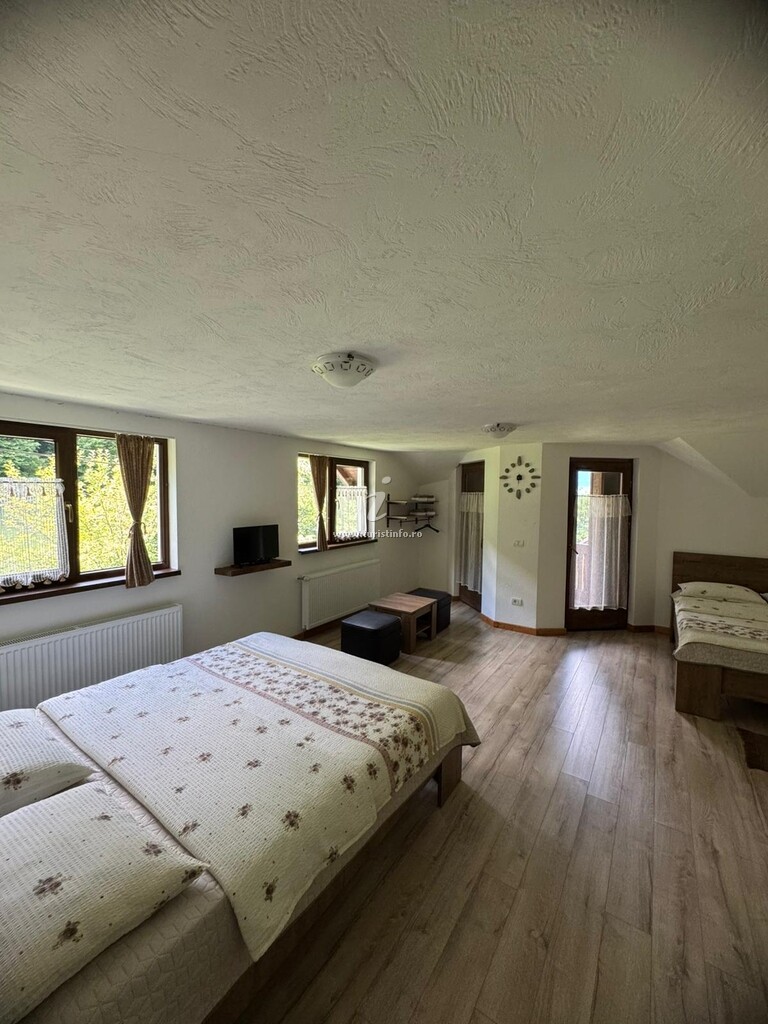 Cabana La Poarta Codrului