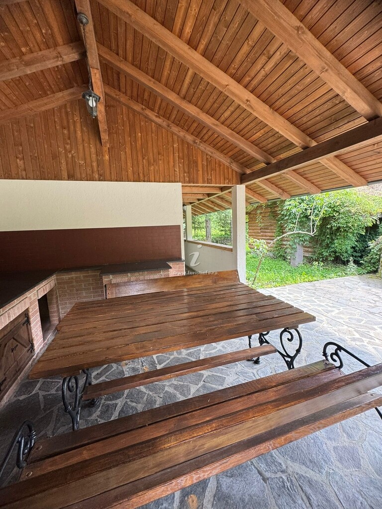 Cabana La Poarta Codrului