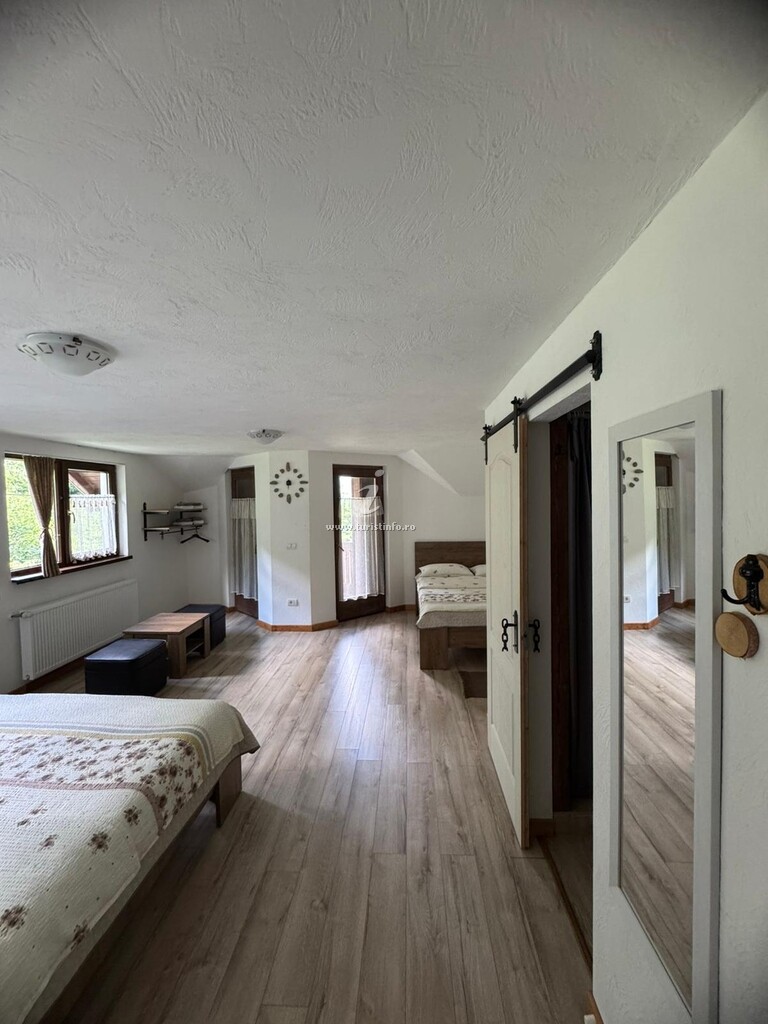 Cabana La Poarta Codrului