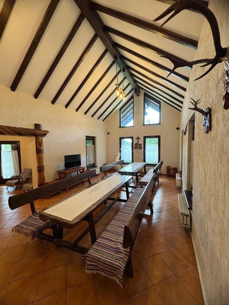 Cabana La Poarta Codrului