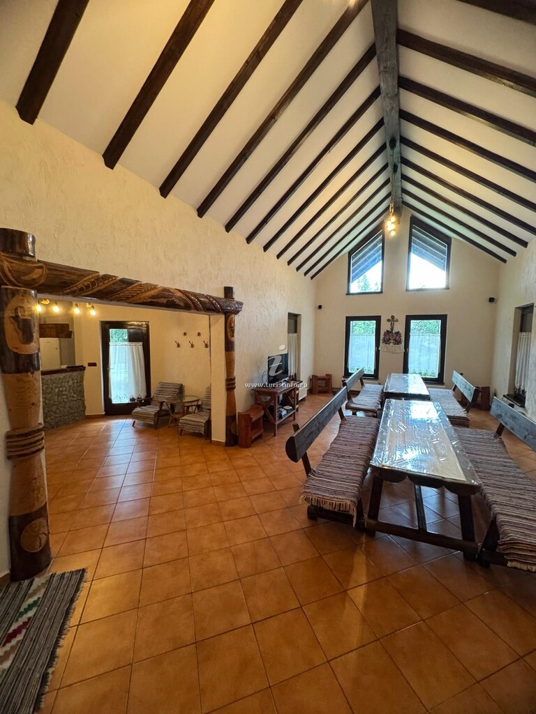 Cabana La Poarta Codrului