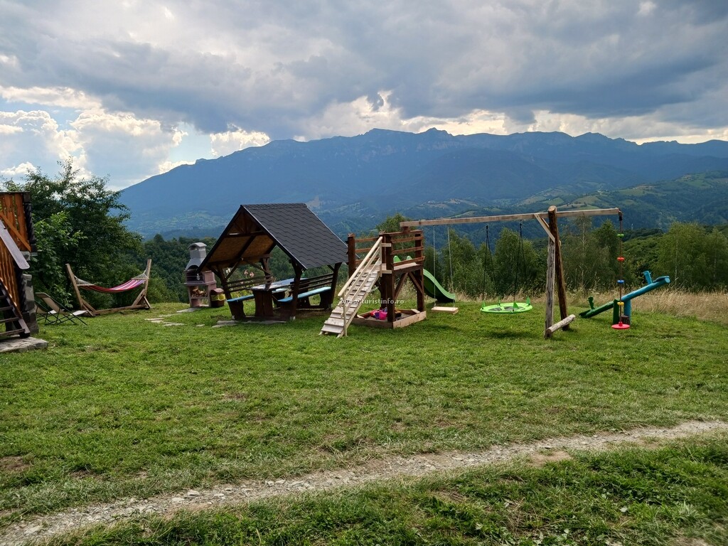 A-frame Raul