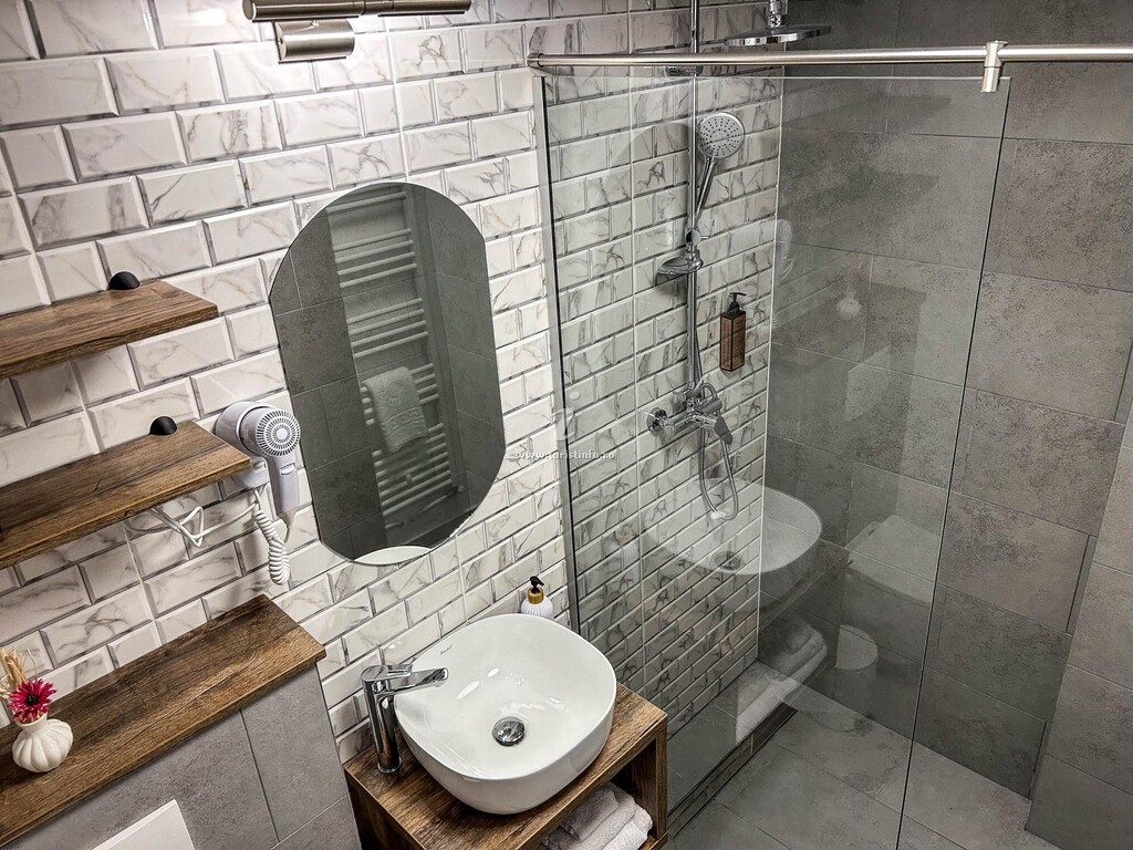 Vila Între Lacuri