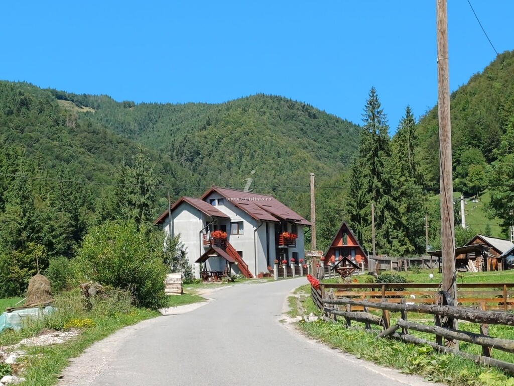 Cabana Acasă la Delia