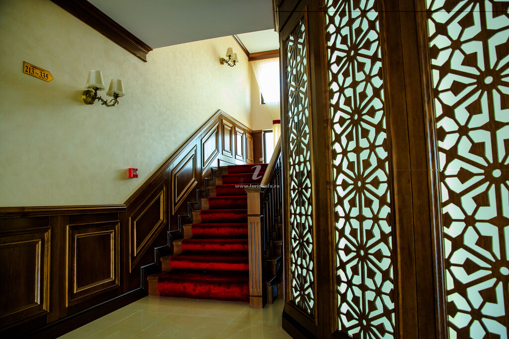 La Casa cu Stuf