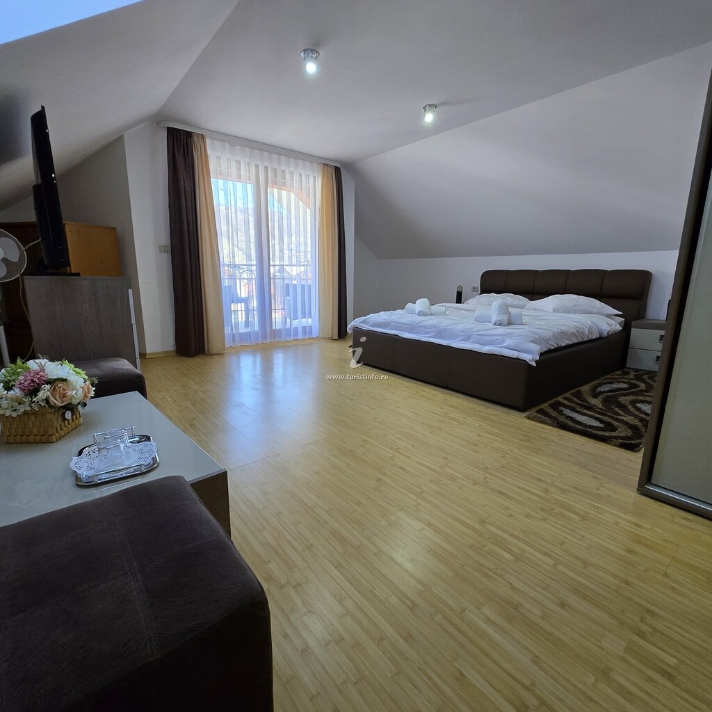 Casa cu Flori
