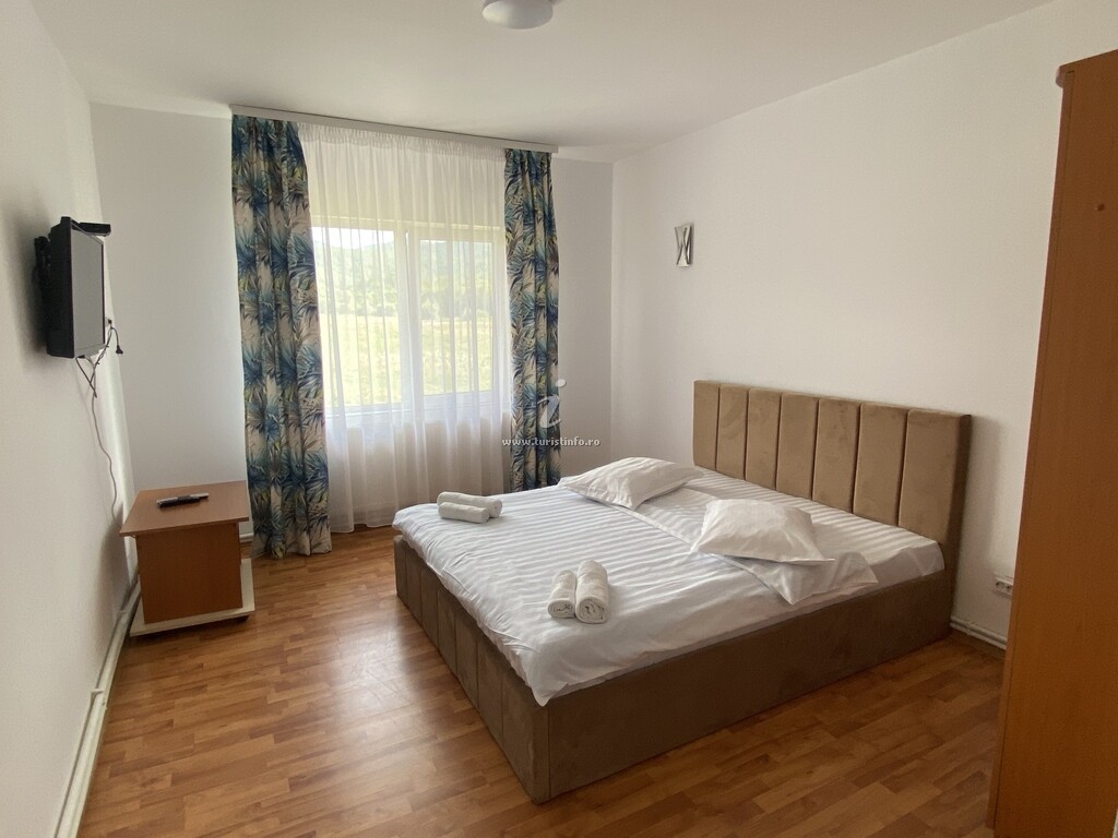Camere de închiriat Cleo
