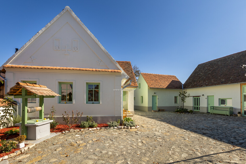 Pensiunea Porumbacu 216
