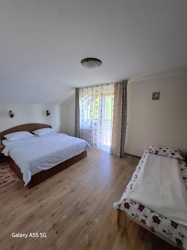 Casa de oaspeți din Șerbești